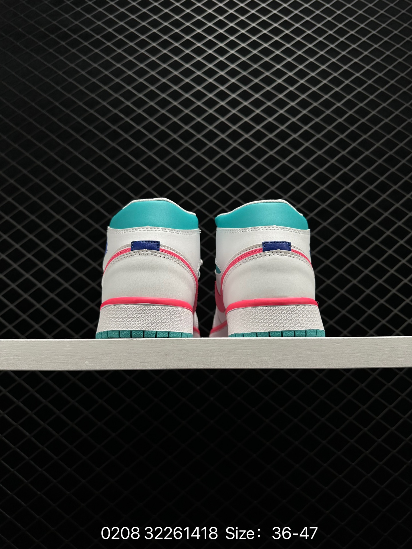 Nike Air Jordan 1 Retro Mid OG 